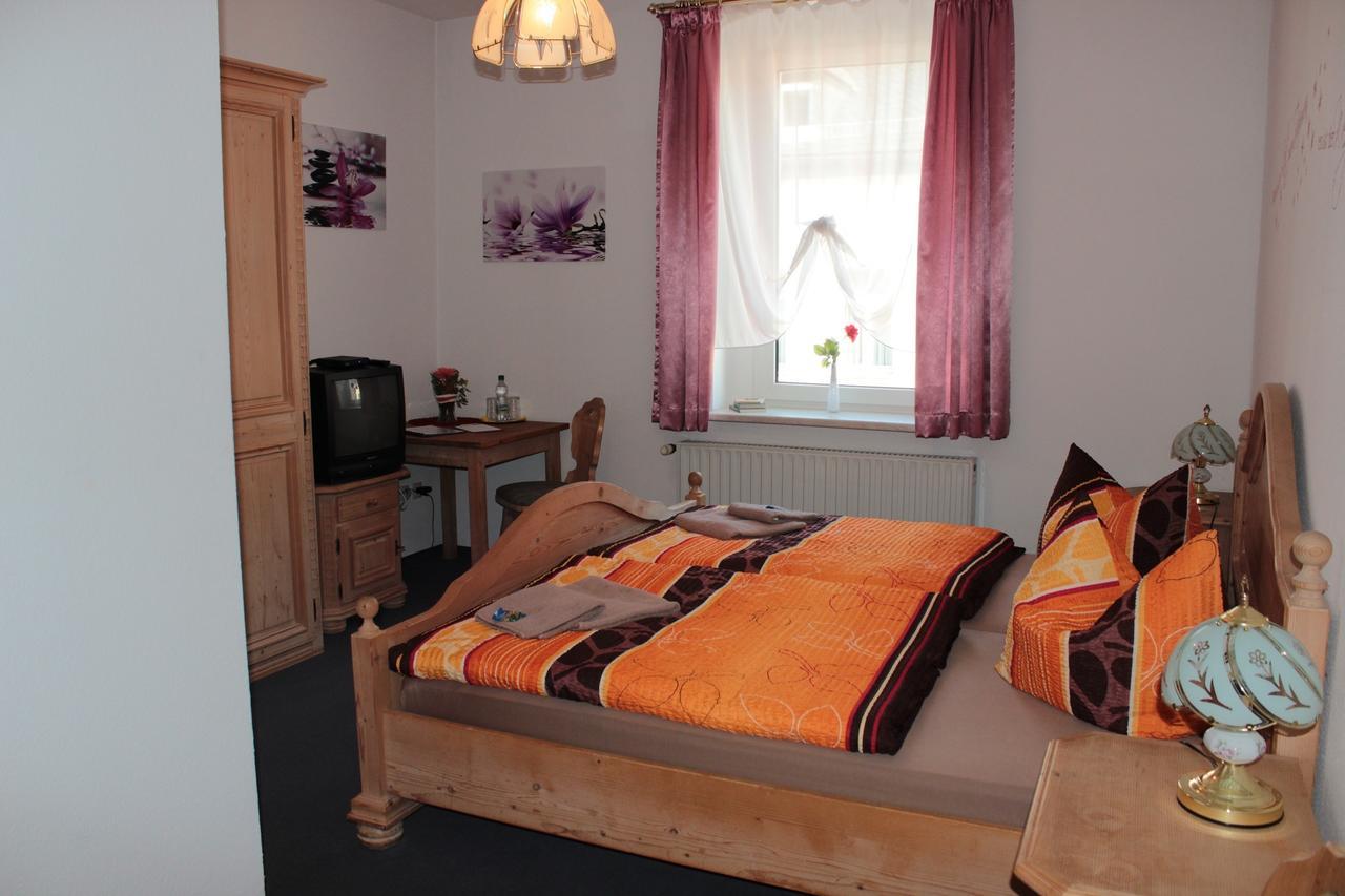 Hotel Stadt Pausa Chambre photo